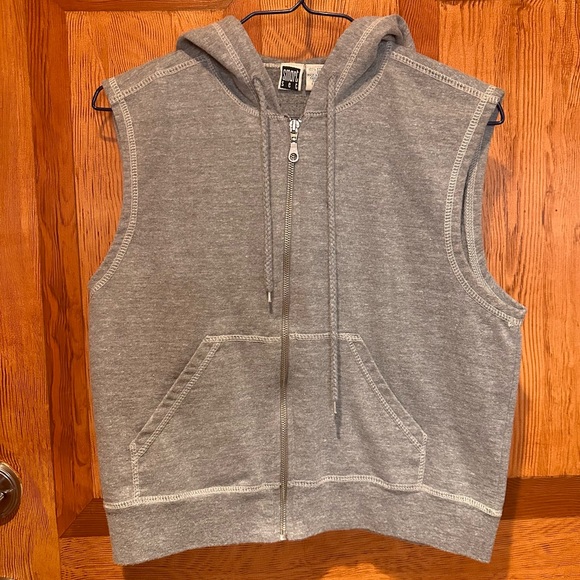 Sleeveless zip hoodie - Picture 2 of 4